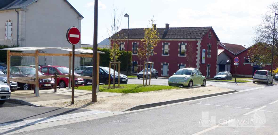 Stationnement vélo parc Comitec à Bourges