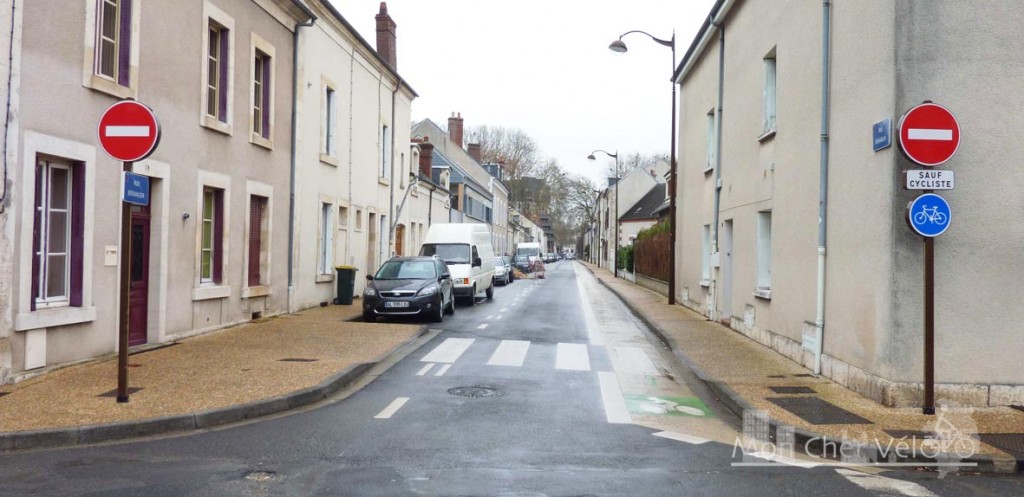 Double sens cyclable Bourges Rue Béranger