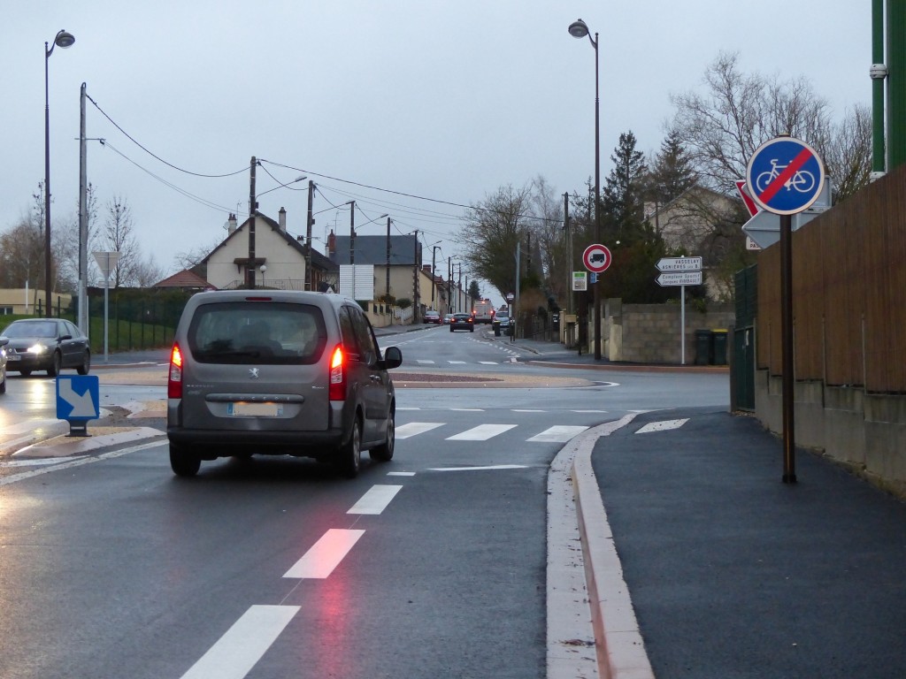 Bande cyclable - Bourges à vélo