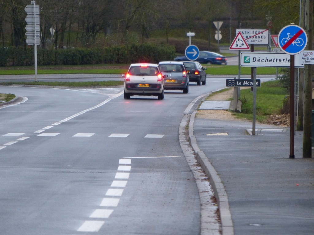 Vélo à Bourges - Bande cyclable