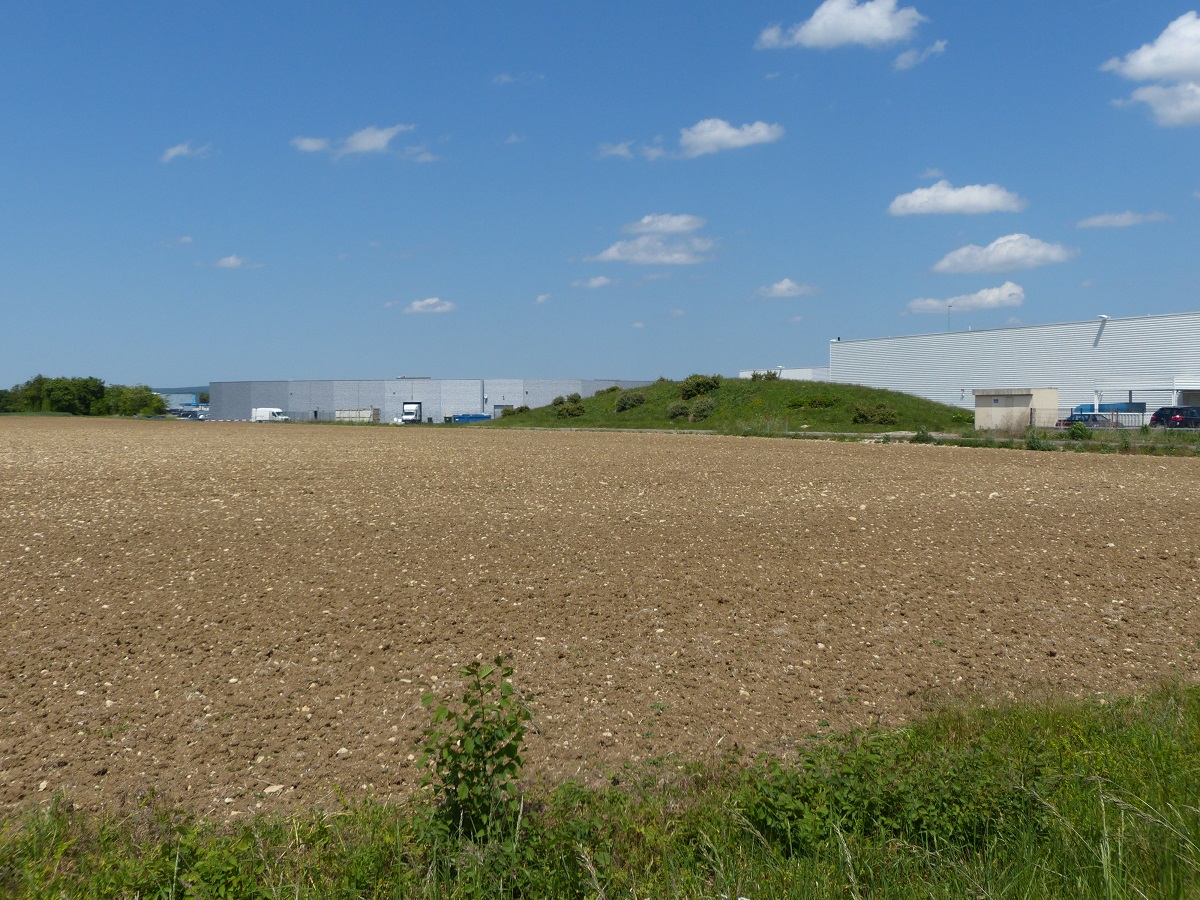 Commerce périphérique et terre agricole