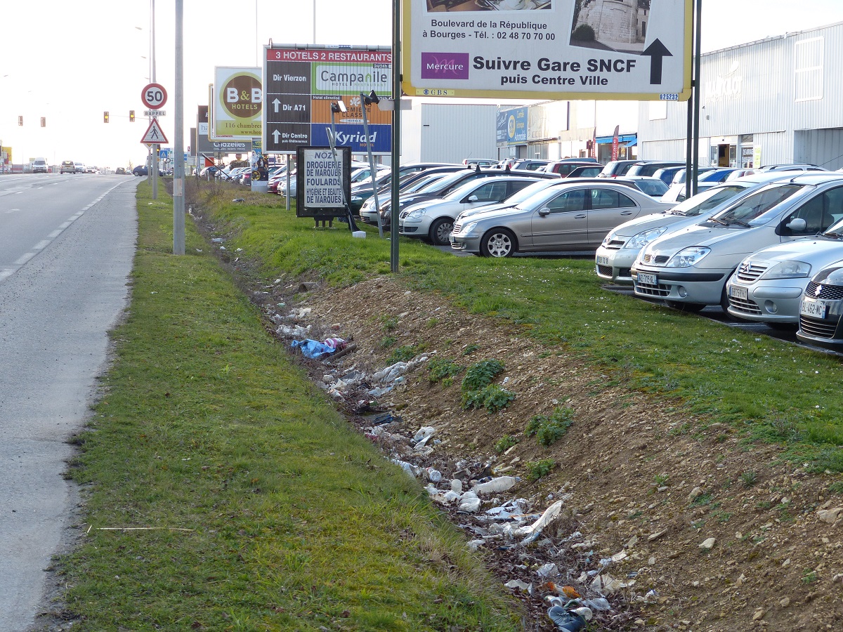 Route de la charité Bourges
